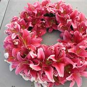 Totally lilies wreath