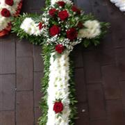 Beautiful Cross with foliage edge and red roses
